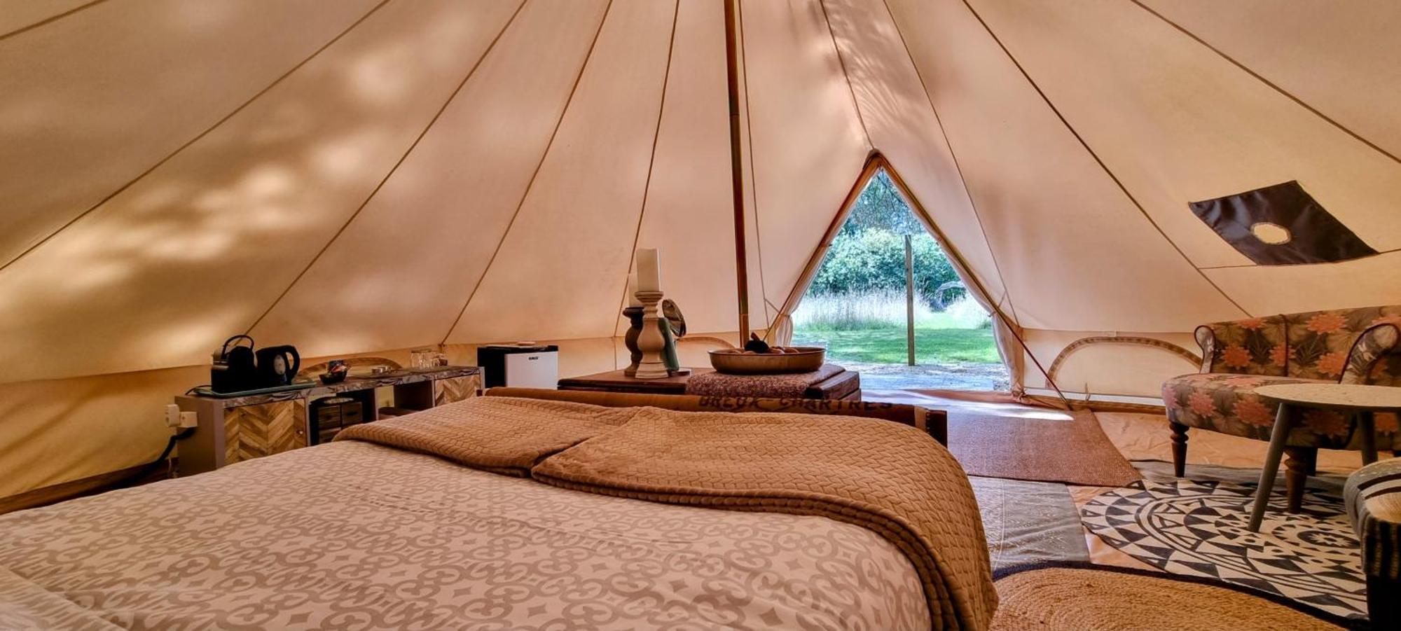 Luxury Bell Tent At Camping La Fortinerie Mouliherne المظهر الخارجي الصورة
